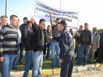 Minibüsçülerin kavşak kavgası