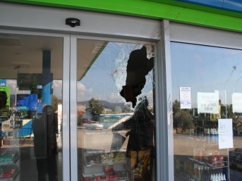 Benzin istasyonuna silahlı saldırı