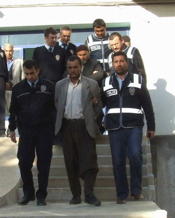 Suçlamalara susarak cevap verdiler
