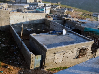 Kardeşinin evine bombalı saldırı düzenledi