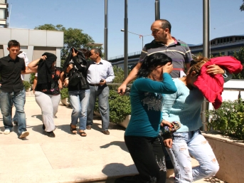 Fuhuşa saplanan evli kadını polis kurtardı
