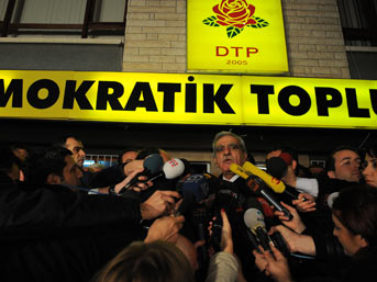 Ahmet Türk'e yasak