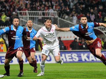 Turkcel Super Lig Antalyaspor-Trabzonspor Ma��, Canl� Anlat�m, �zle, Dinle, Seyret