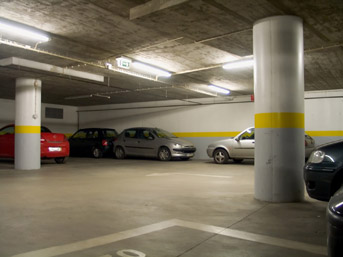 AVM'ler otoparklarından sorumlu olacak