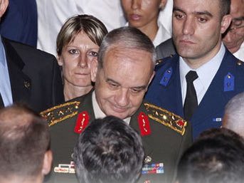 Genelkurmay Başkanı Başbuğ: “Full stop”
