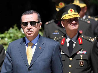 Büyükanıt'ta olan, Başbuğ'da olmayan ne var?