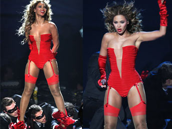 Kırmızı jartiyerli Beyonce