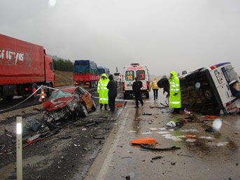 Bolu'da trafik kazası: 3 ölü