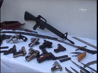 12 kişi cephanelikle yakalandı