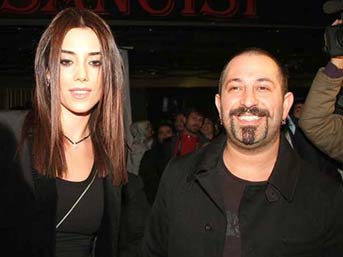 Cansu Dere ve Cem Yılmaz ayrıldılar!