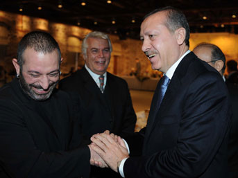"Peki Zeki Müren'de bizi görecek mi?"