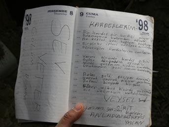 Enkazdan çıkan defter yürekleri dağladı