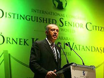 Erdoğan'ın 3 çocuk ısrarı