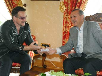 Erdoğan, U2 müzik grubunu kabul etti