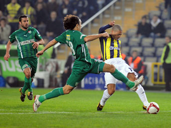 Liderlik geldi gitti