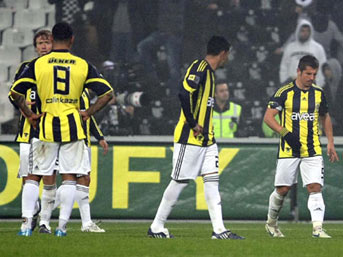 Fenerbahçe kaosun eşiğinde