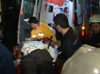 8. kattan atladı, karnına demir saplandı