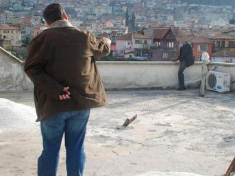 İntihara kalkıştı ama açlıktan bayıldı