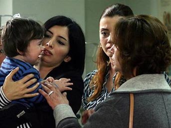 Onlar Dizilerin En Kötü Kadınları