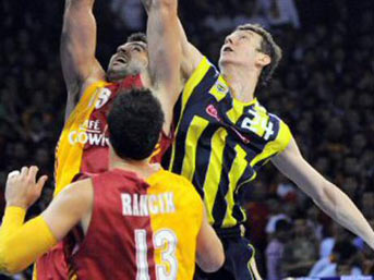 Olaylı maç Galatasaray'ın