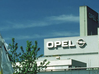 GM, Opel'in satışından vazgeçti
