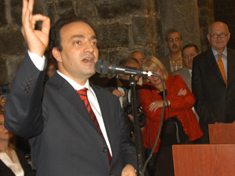 Baydemir, Kürtçe prospektüs istedi