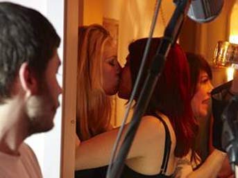 Porno için öğretmenliği bıraktı!