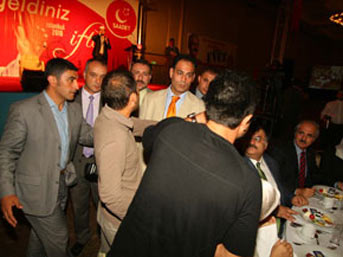 Saadet iftarında kavga