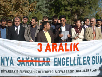 Engelliler bakanlık istiyor