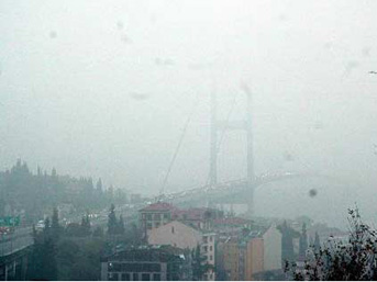 İstanbul'da göz gözü görmüyor