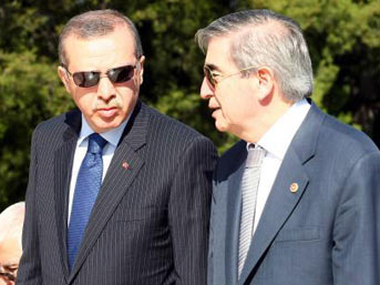 Aslanlı yolda koyu sohbet!