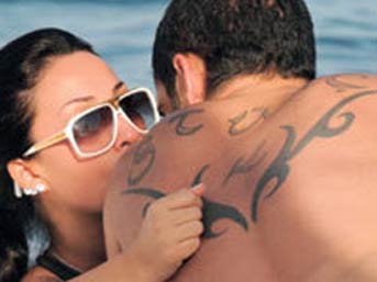 Evli futbolcu �apk�nl�k turunda
