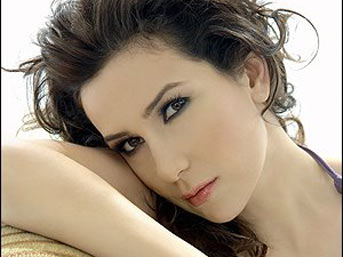 Yonca Lodi’den yepyeni bir single