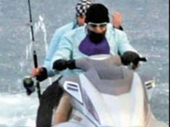 Meclis boş vekil jet-ski keyfinde!