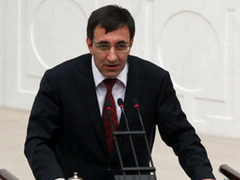 Bakan'ın uçağına bomba ihbarı!