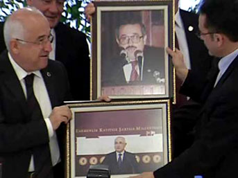 Kendi fotoğrafını gördü, şoke oldu