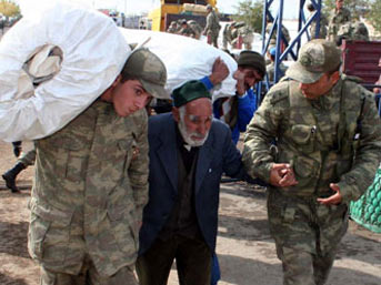 Abdullah Gül'ü ağlatan görüntüler