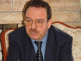 BDP'li Hatip Dicle'ye şok
