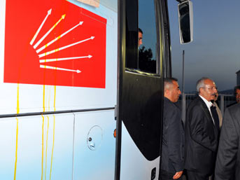 Kılıçdaroğlu'na yumurtalı saldırı