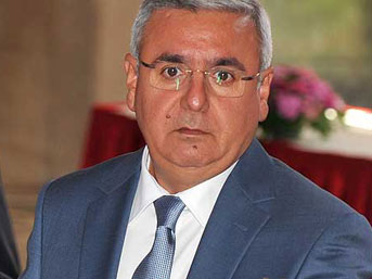Mehmet Metiner Başbakan'dan özür diledi