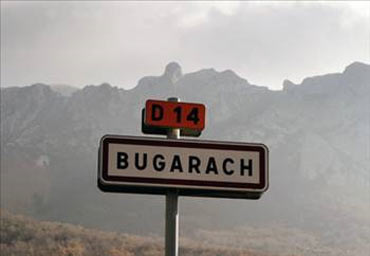 2012'de geride kalacak tek köy : Bugarach