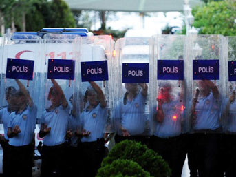 Savcı, polisi bulamadı