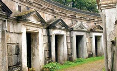 2) Highgate Mezarlığı (İngiltere)