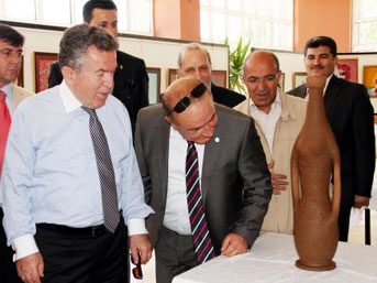 YÖK Başkanı müstehcen buldu!
