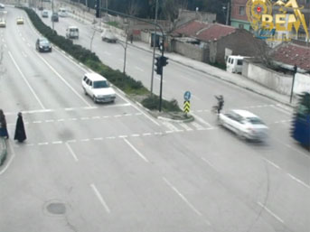 Defalarca takla attı
