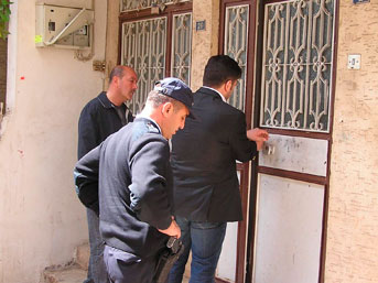 Anne ve 3 çocuğu yataklarında öldürüldü