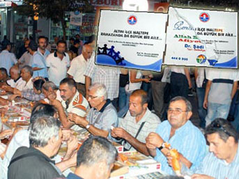 Kumanyalar CHP'den "Afiyet olsun"u AKP'den