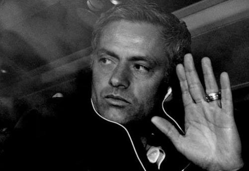 mourinho-siyahbeyaz-33031_501.jpg